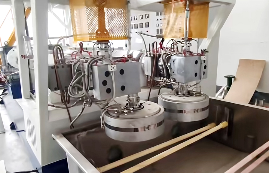 给挤出机加装熔体泵，节能高效更稳产！