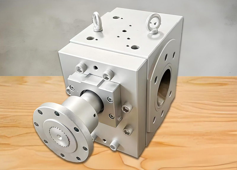 三层共挤流延机为什么要加装熔体泵